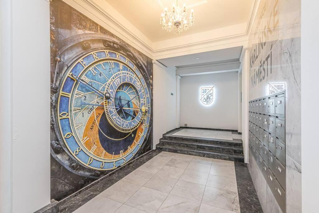 Cozy Quiet New Apartment In Karlin Square Praha Bagian luar foto